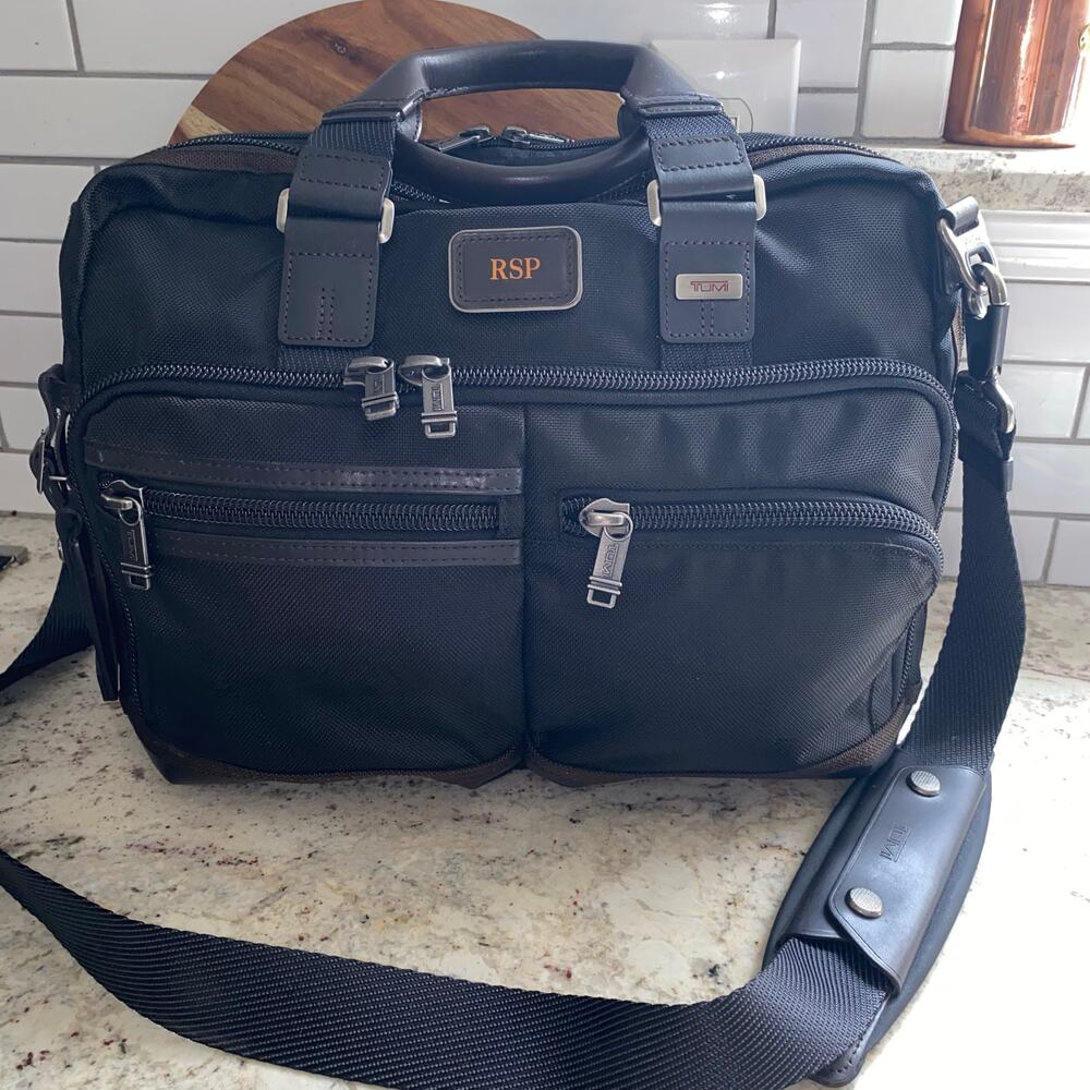 TUMI $399 Alpha Bravo Andersen Slim Commuter Briefcase Ballistic Black Brown EUC - Picture 2 of 16